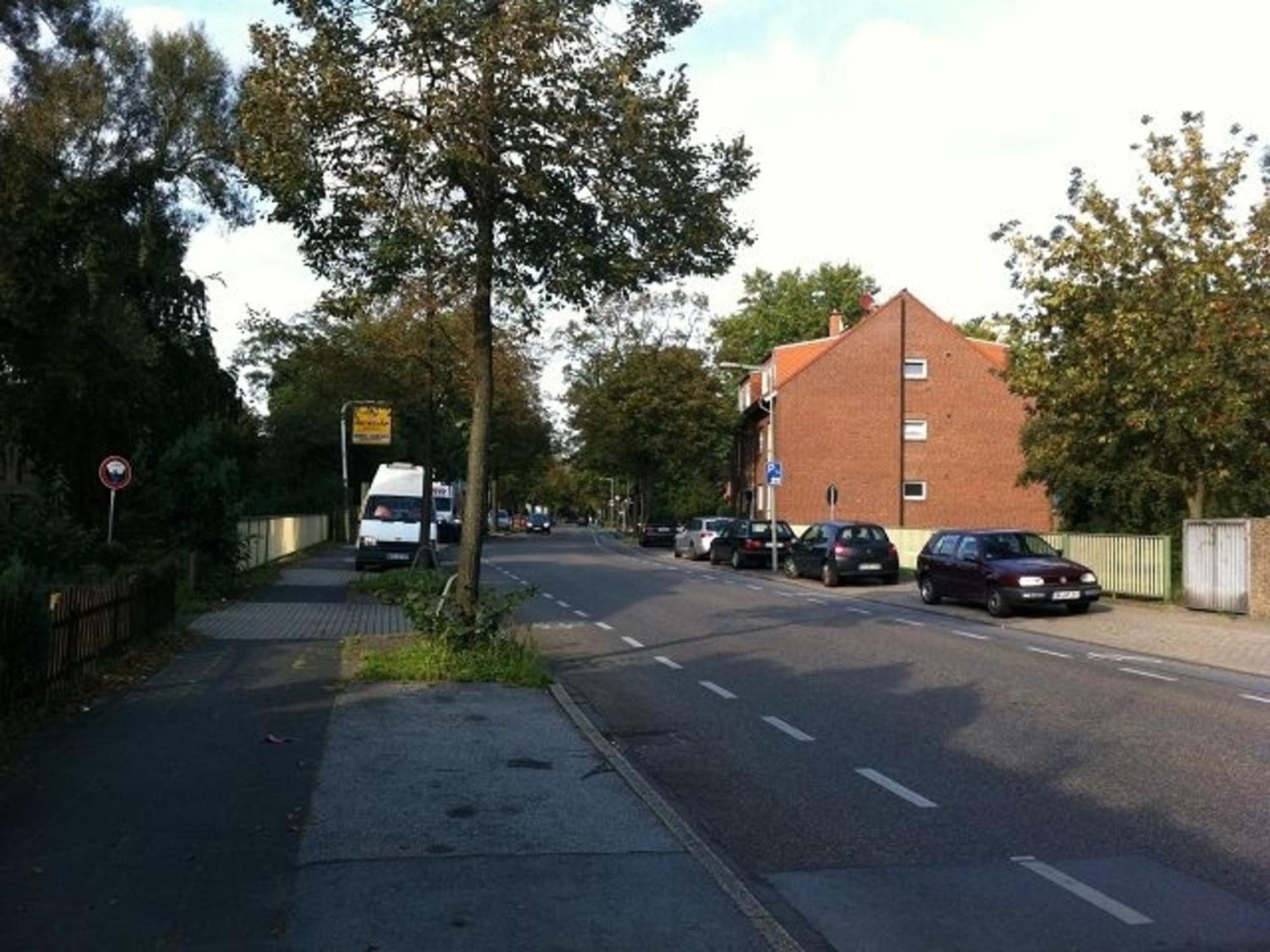 Studio 49 Mit Balkon, Einbau Kueche , Eigenes Bad ,2 Boxspringbetten, W-Lan, Tv , Waschmaschine Apartamento Oberhausen  Exterior foto